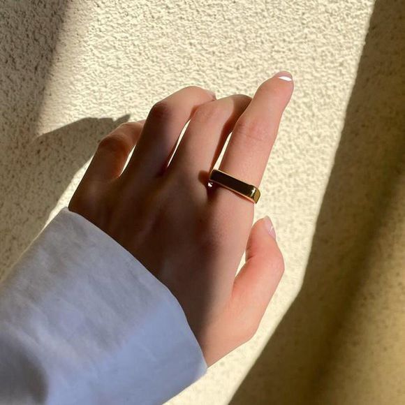 18K Gold Plated Minimalistic Flat Bar Gold Band Ring - Picture 2 of 6